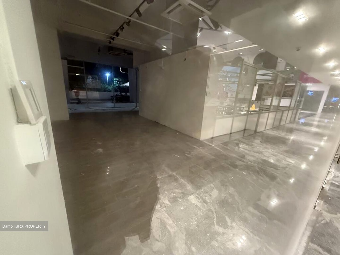 Ct Hub (D12), Retail #567476681